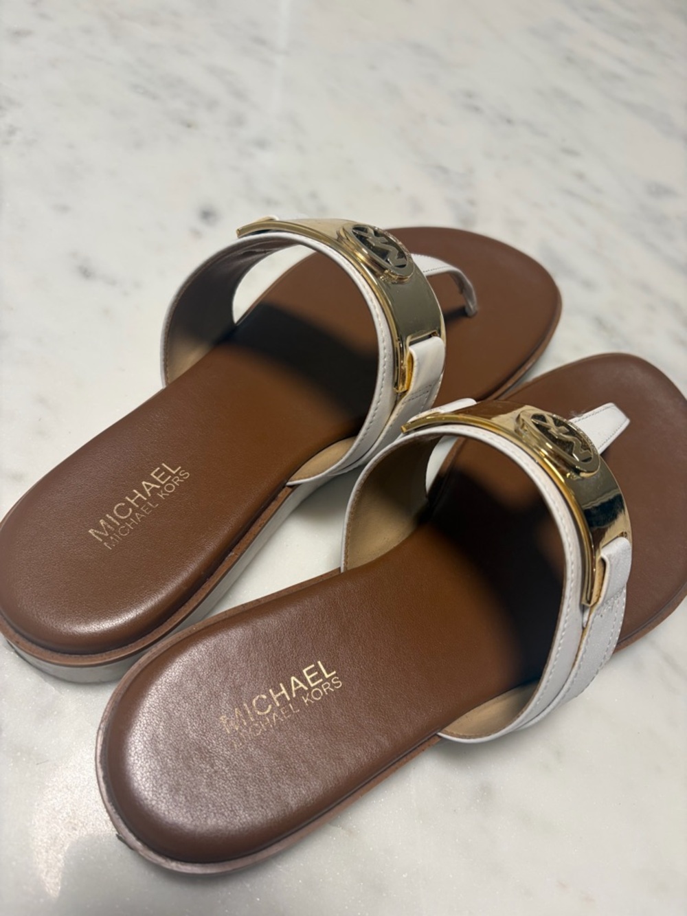 Michael Kors White Leather Thong Sandals with Gold Logo Plaque - Picture 3 of 3
